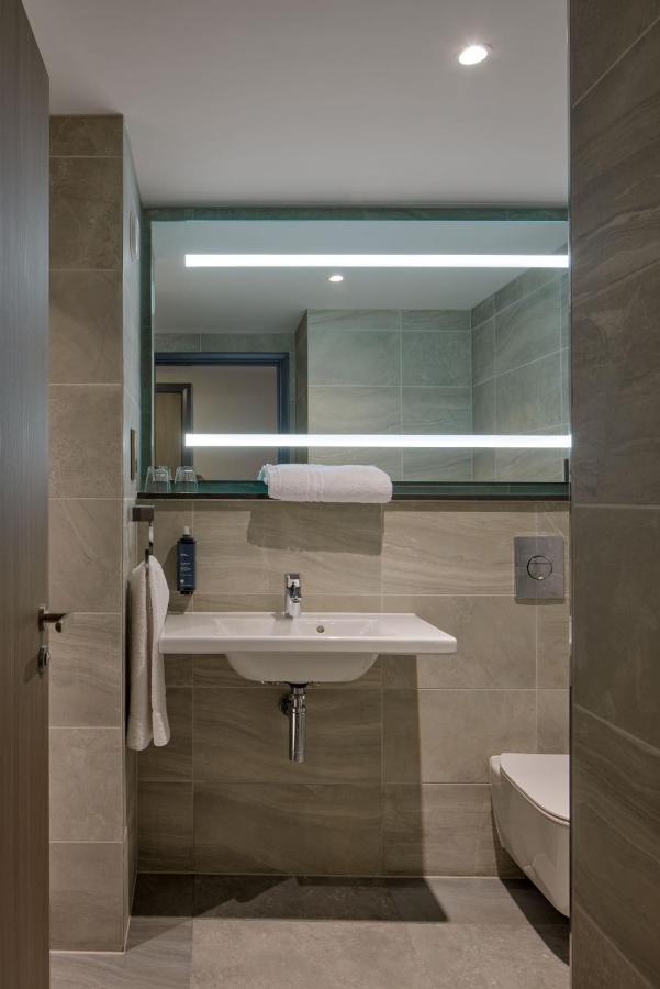 Maldron Hotel Manchester City Centre Exterior foto Bathroom